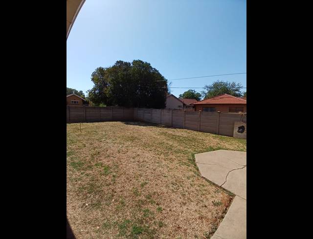 4 BEDROOM HOUSE FOR SALE IN VAALPARK